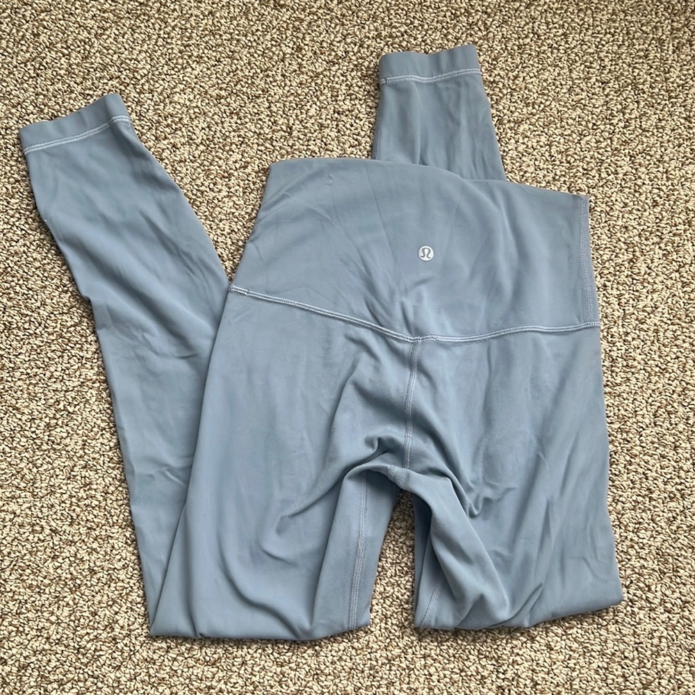 SOLD | Lululemon chambray 25” align leggings size 4